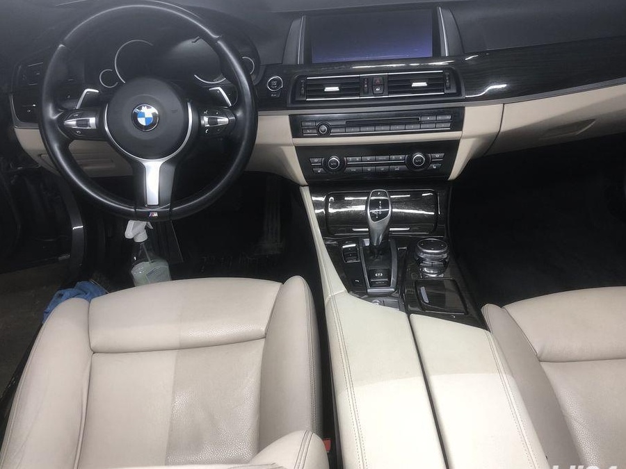 servici curățat tapițerii auto si canapele la domiciliu