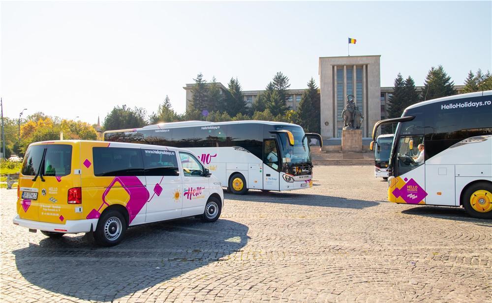 SERVICII TRANSPORT PERSOANE, TRANSFER AEROPORT, INCHIRIERE AUTO capacitate de la 8 la 63 locuri