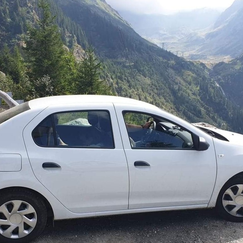 Serviciu exclusiv de închiriere autoturisme