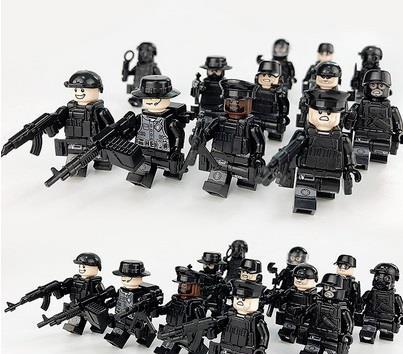 set 12 minifigurine tip lego city police swat team armata cu arme si accesorii tip brickarms