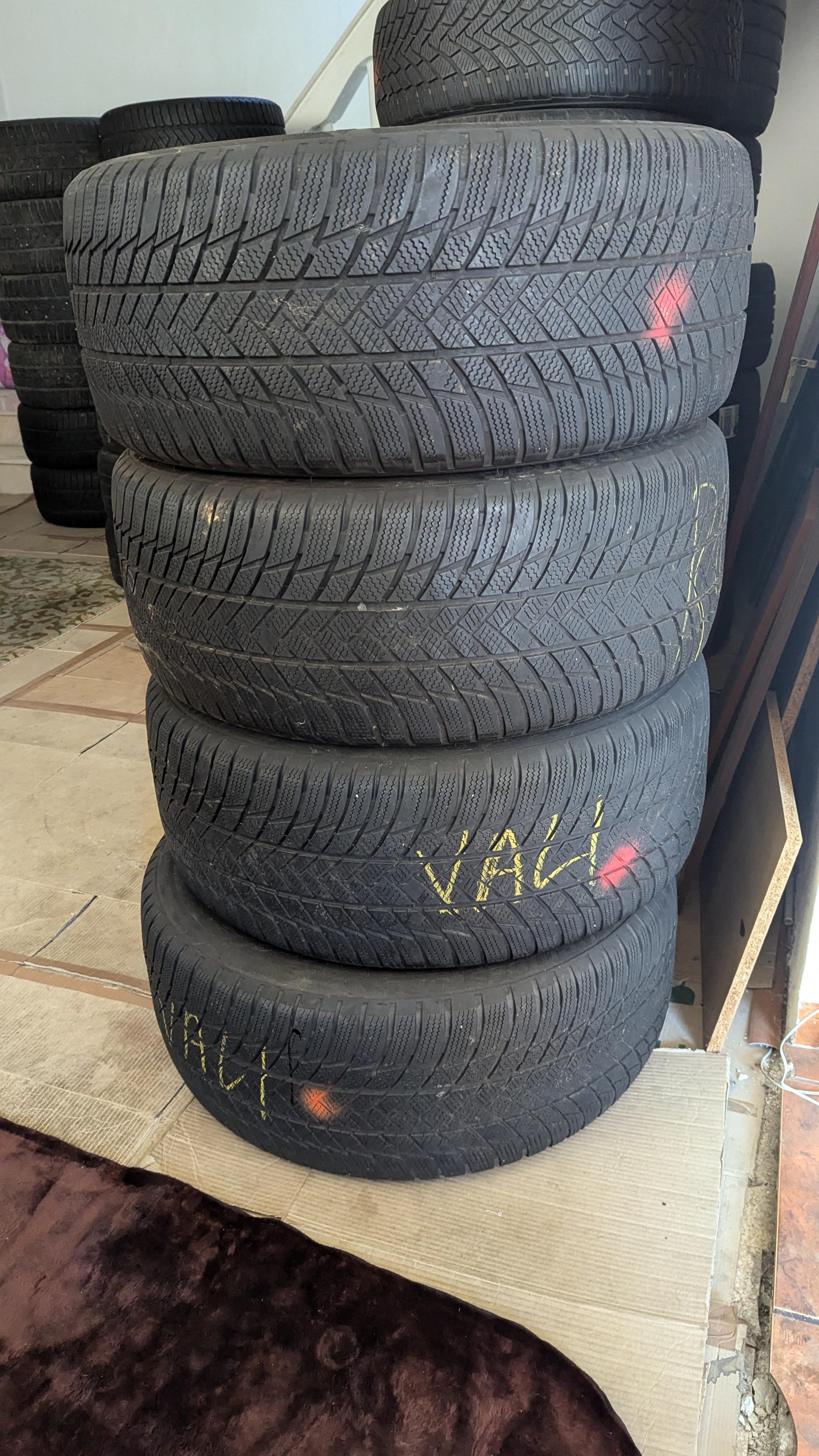Set 4 anvelope M+S/iarna 275/45/20 Bridgestone