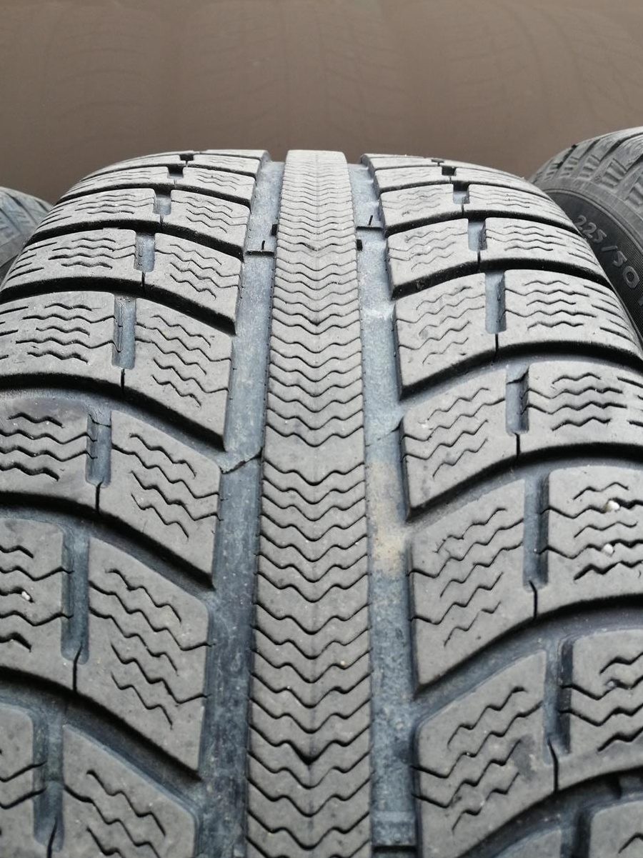 Set 4 cauciucuri iarna Michelin 225/50/R17 AN 2014