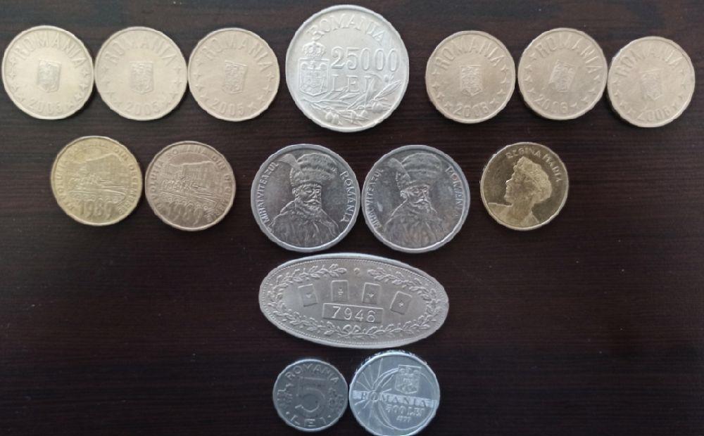 Set de monede , 15 bucăți , plus bonus
