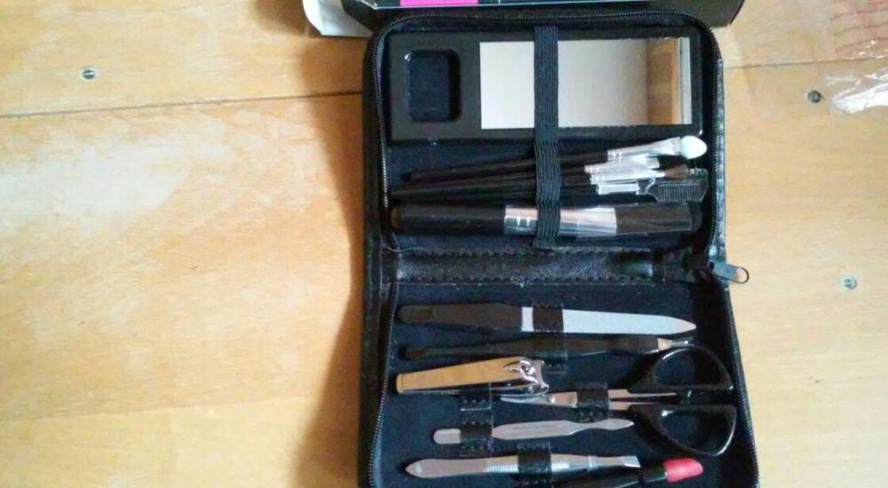 Set manichiura si make up