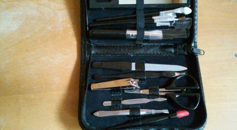 Set manichiura si make up