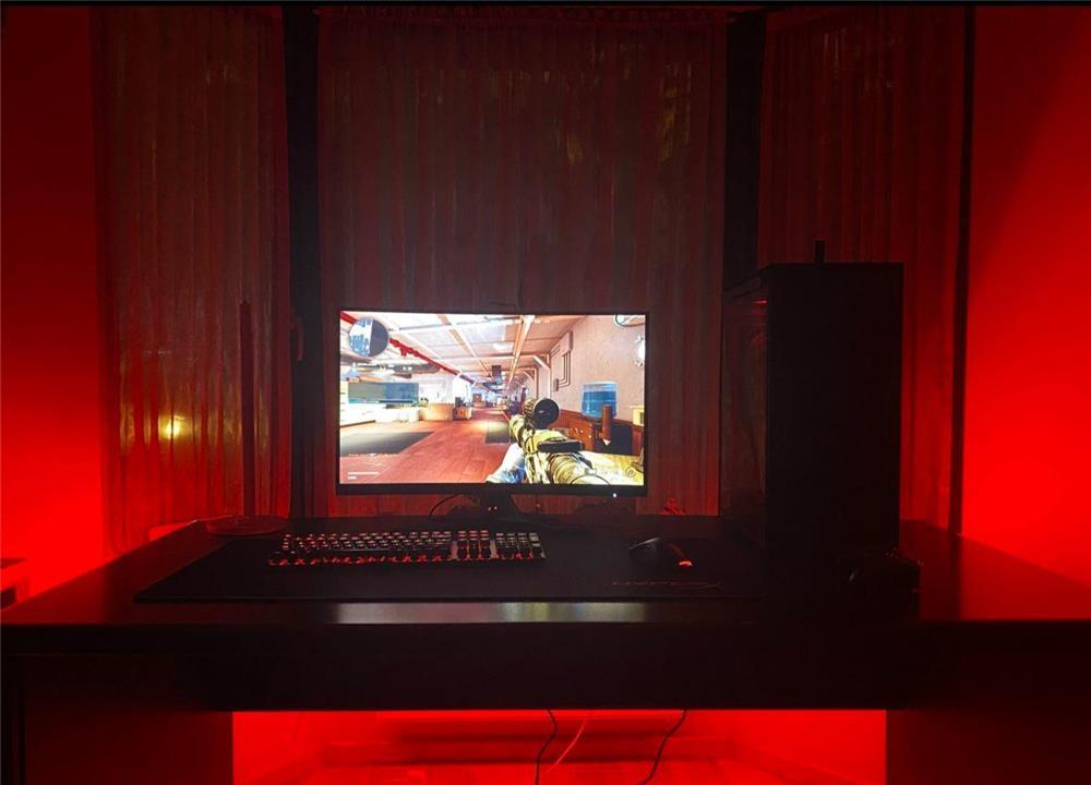 Setup Gaming, cumparat in 2020 nou, deloc uzat