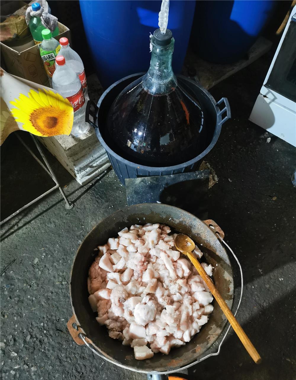 Sferturi porc mangalița, untura, jumări