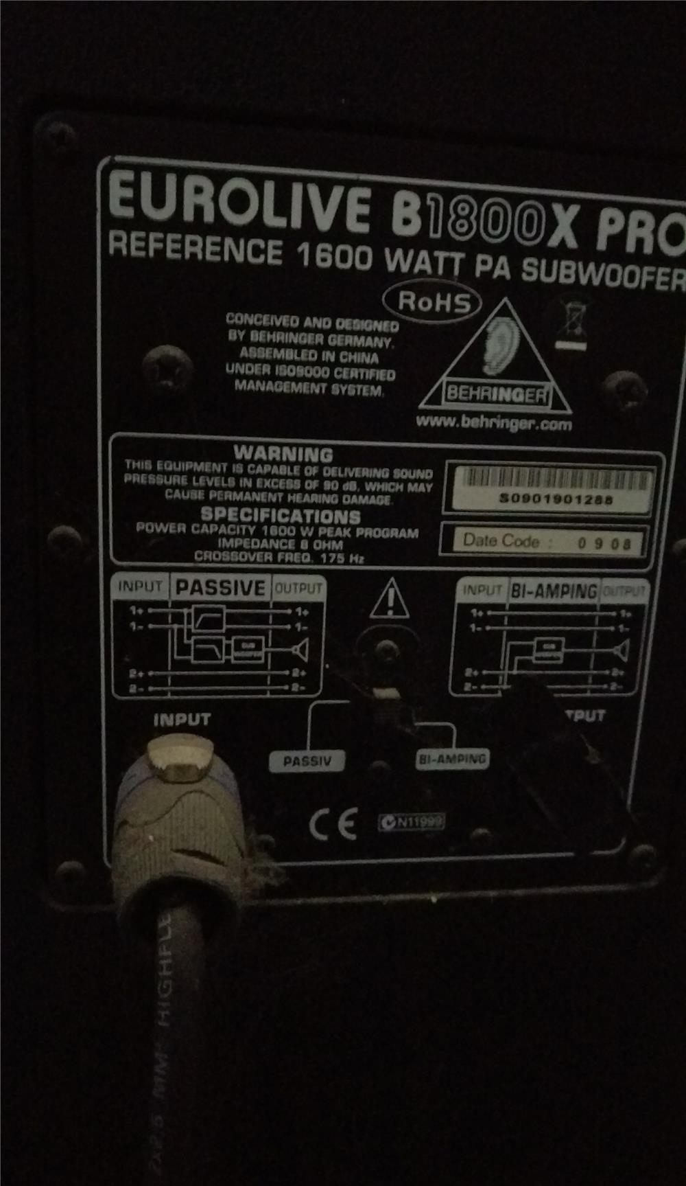 Sistem audio bas Behringer