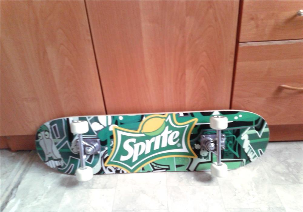 Skateboard