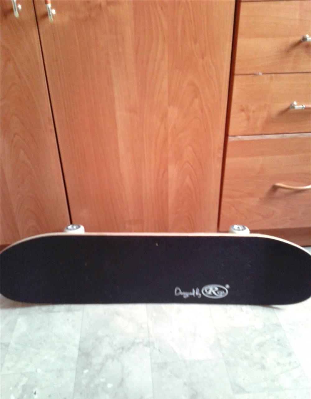 Skateboard
