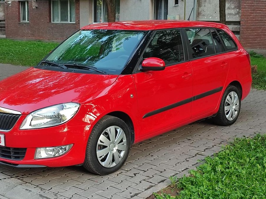 Skoda Fabia an 2012 Euro 5 motor 1.2 TSI//105 cp