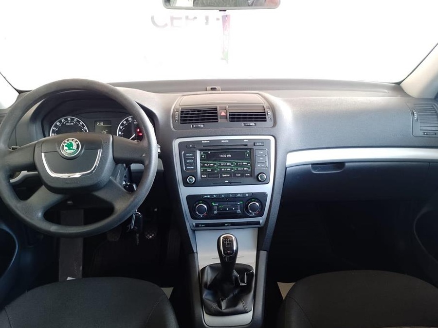 SKODA OCTAVIA TDI 4X4 LIMUZINA COMBI ALB / AN 2012 / EUR 5 / 2.0 DIESEL / 140 CP / 224311 KM