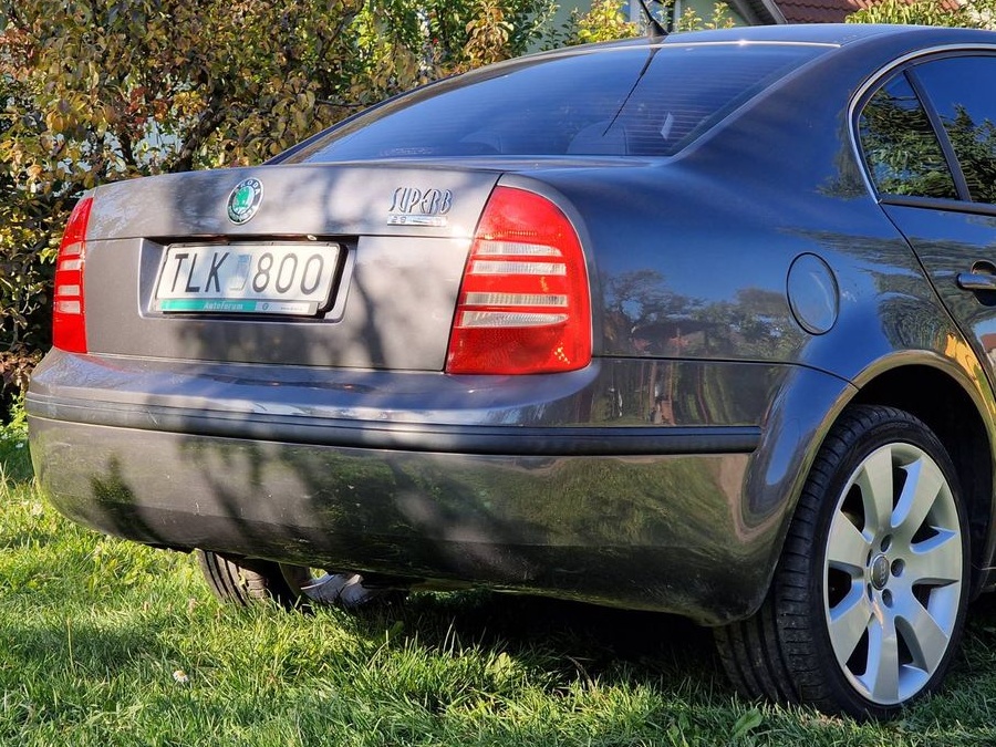 Skoda Superb 2.8 V6