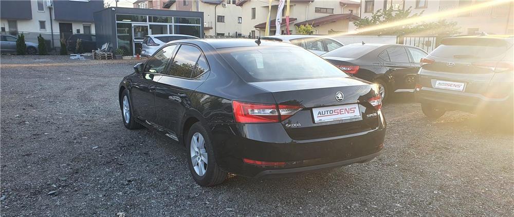 Skoda Superb sedan 2018 / 165000 km