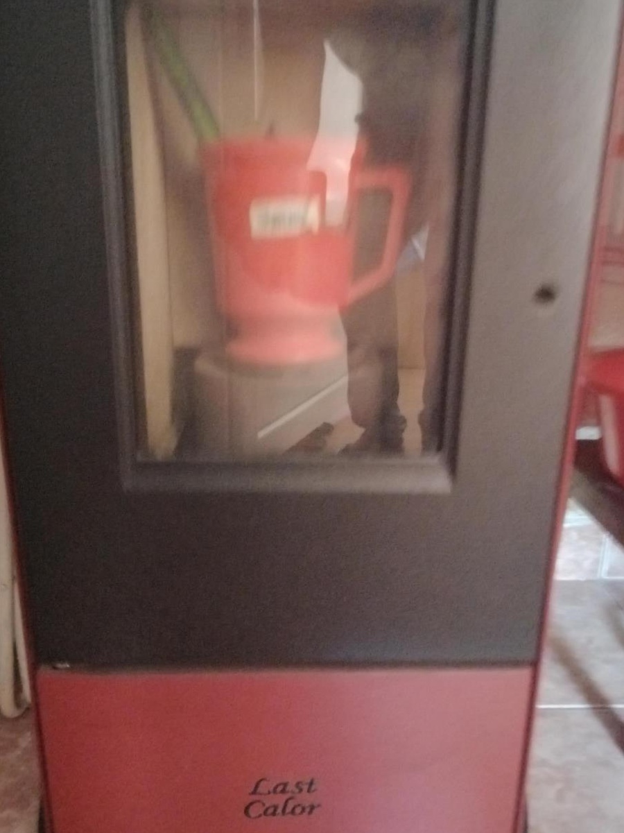 Sobă peleți 9Kw, preț 3,500.negociabil