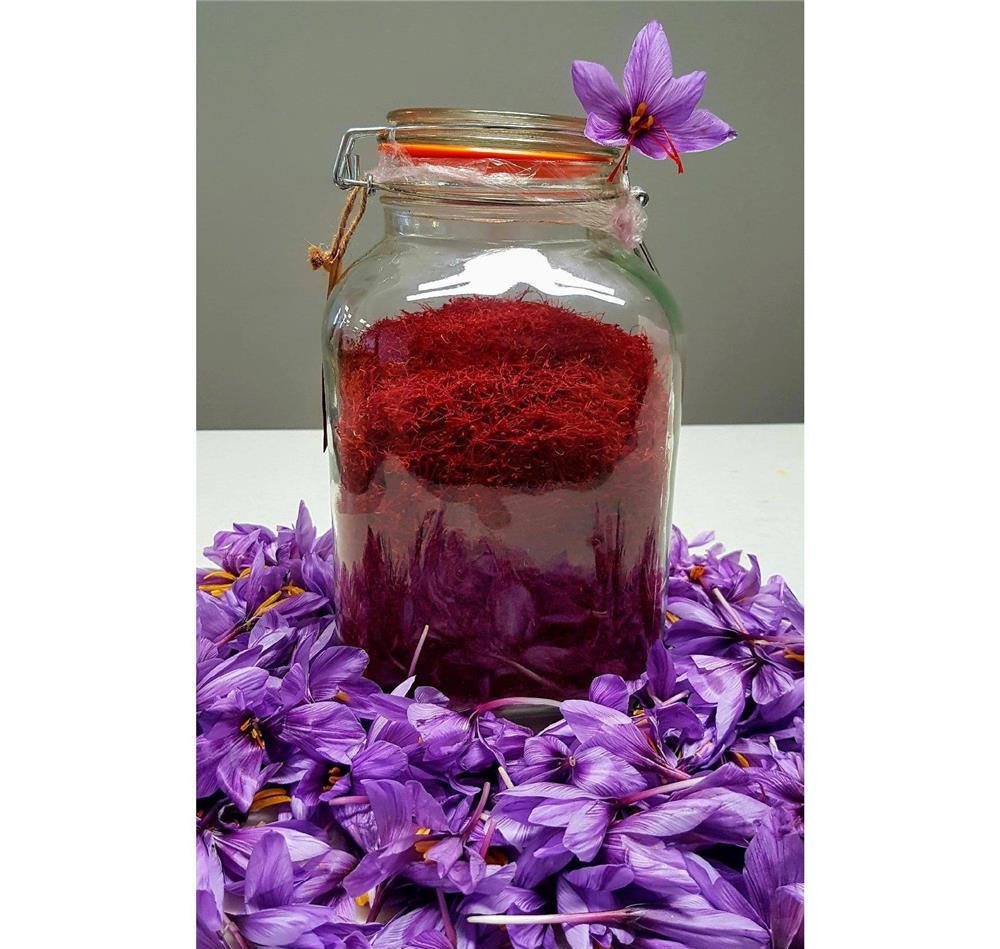 Sofran în pistile Crocus Sativus crescut in BUCOVINA - Categoria I