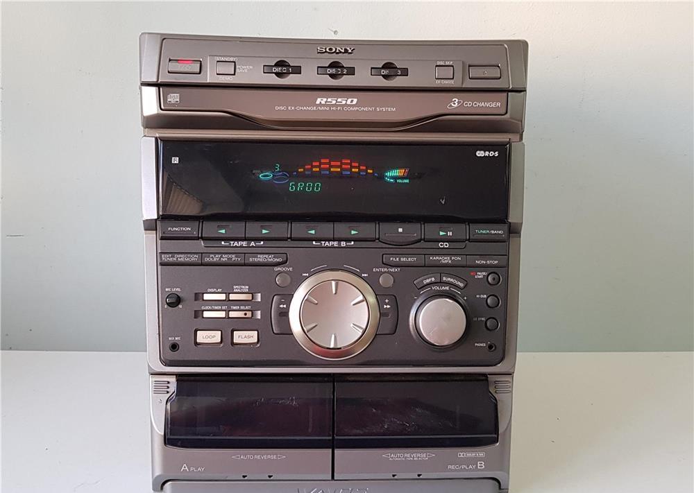 Sony HCD R 550 combina cd tuner deck defecta