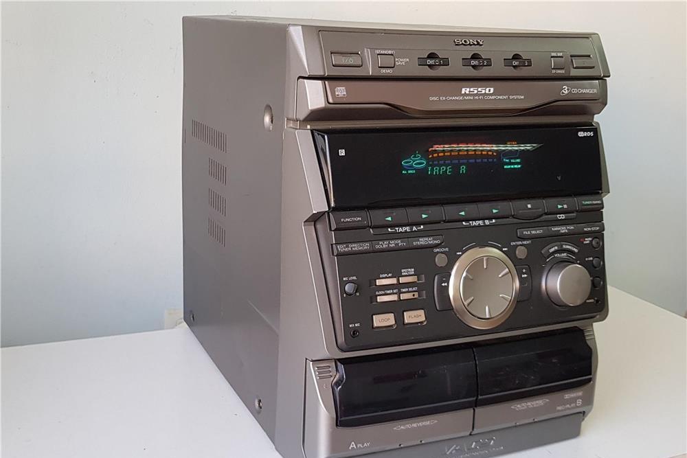 Sony HCD R 550 combina cd tuner deck defecta