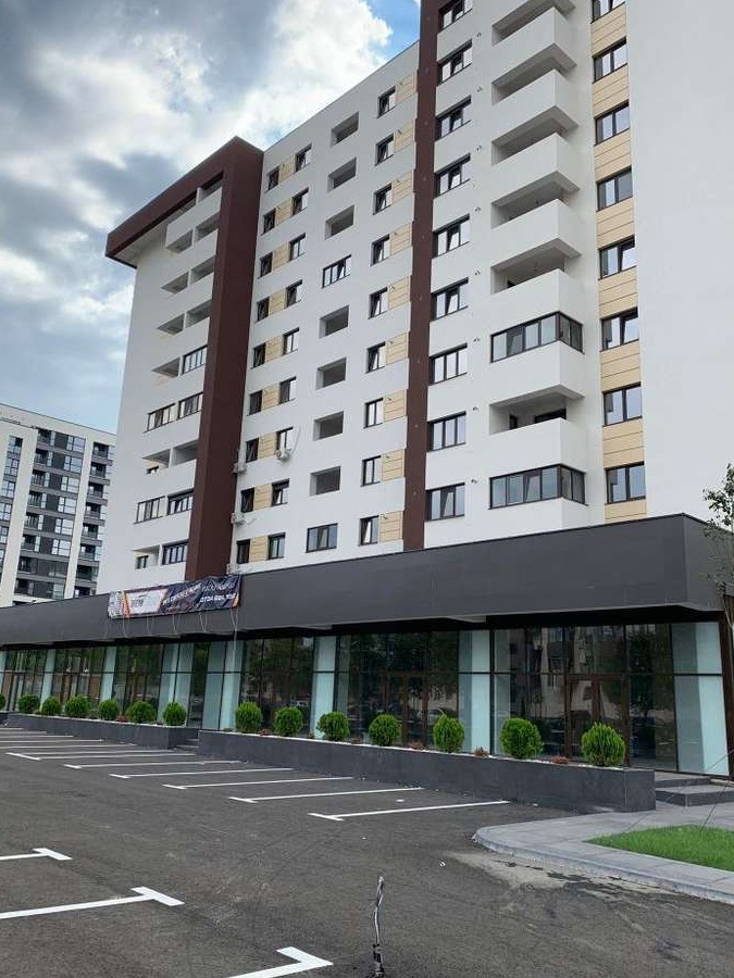 Spatii comerciale - de inchiriat