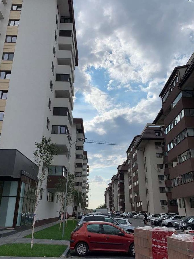Spatii comerciale - de inchiriat