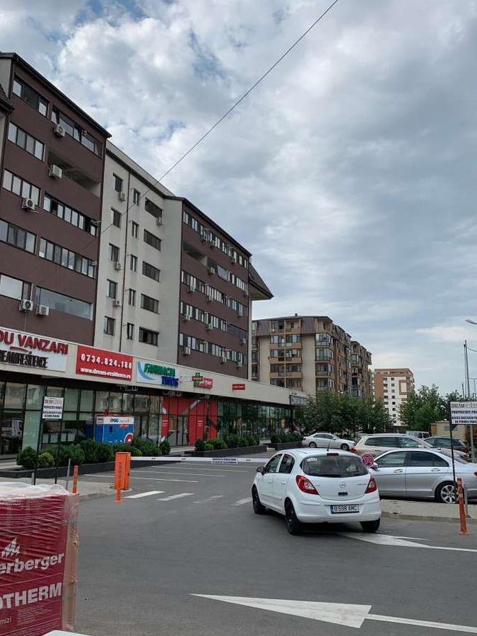 Spatii comerciale - de inchiriat