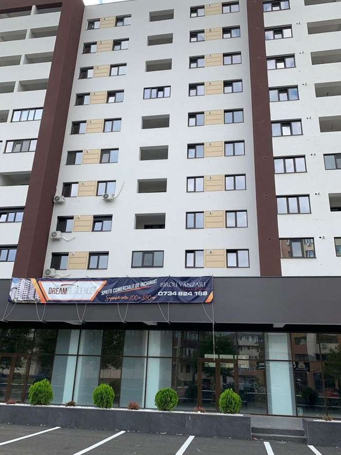 Spatii comerciale - de inchiriat