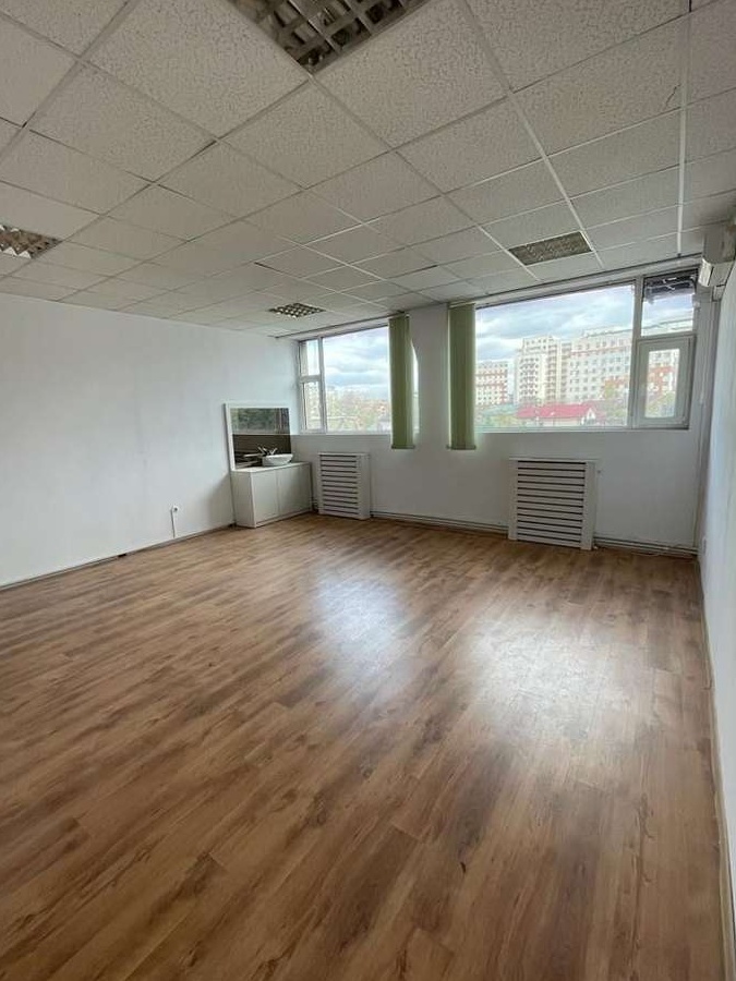 Spatii de inchiriat , 7-77 mp , zona Palas