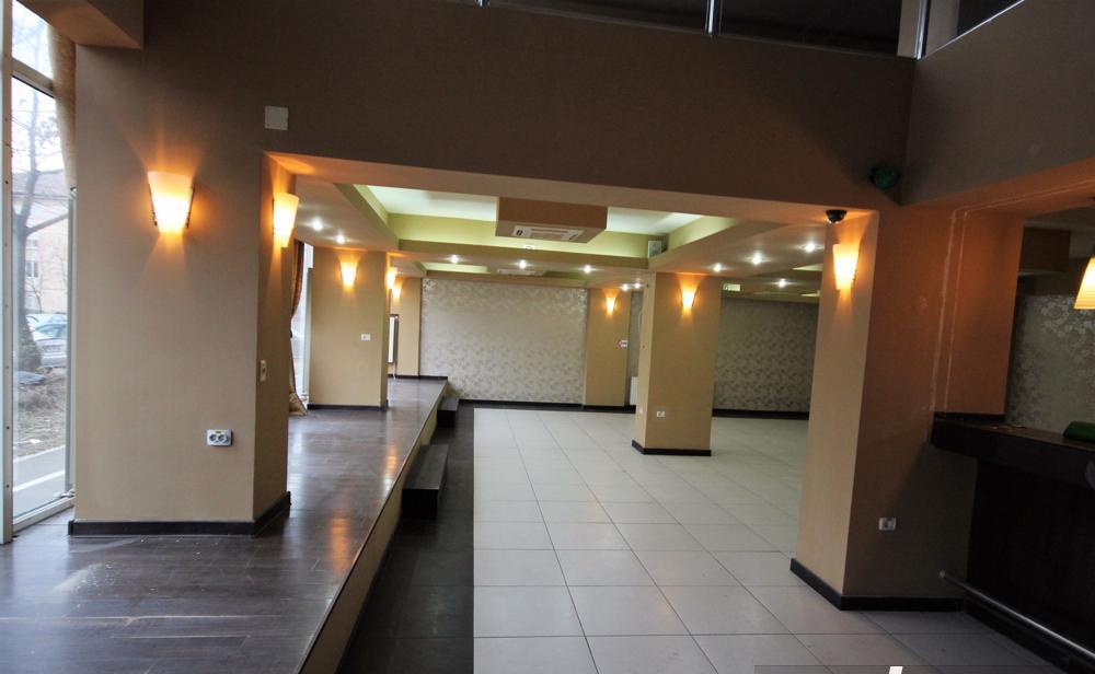 Spațiii comerciale 40 mp. - zona Complex Studentesc