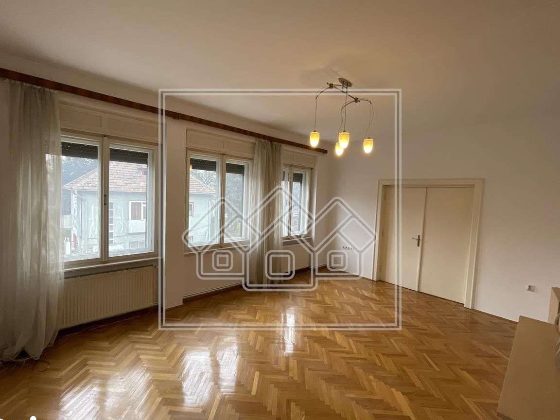 Spatiu birouri - Central - curte 150 mp