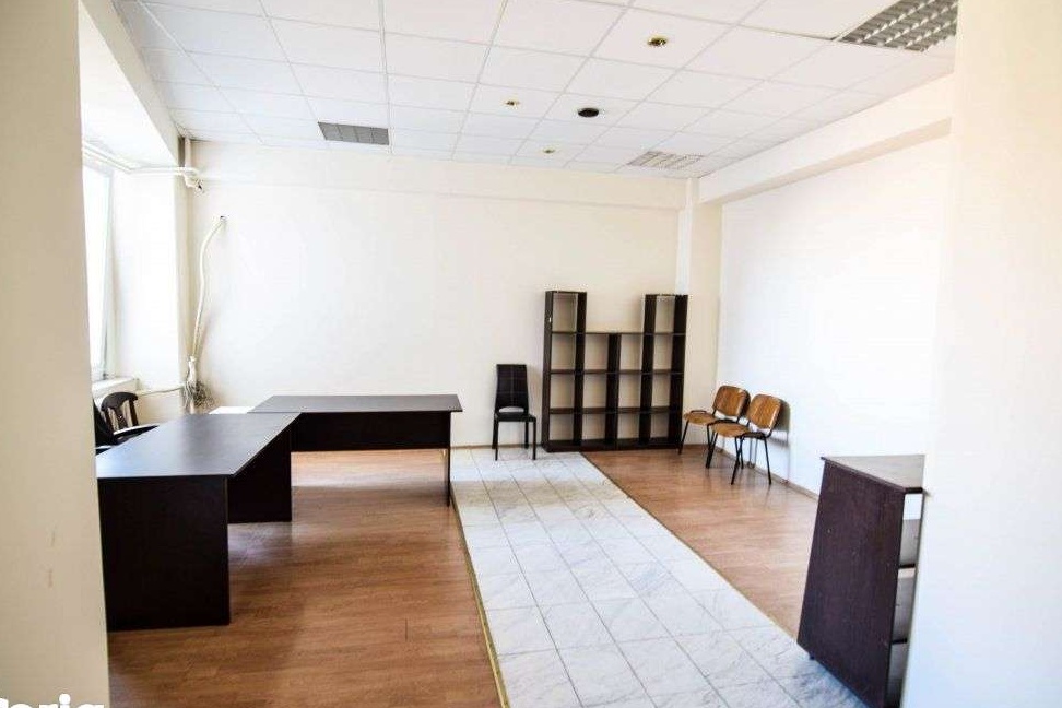 Spatiu birouri Centru zona Tomis Mall cu utilitai incluse