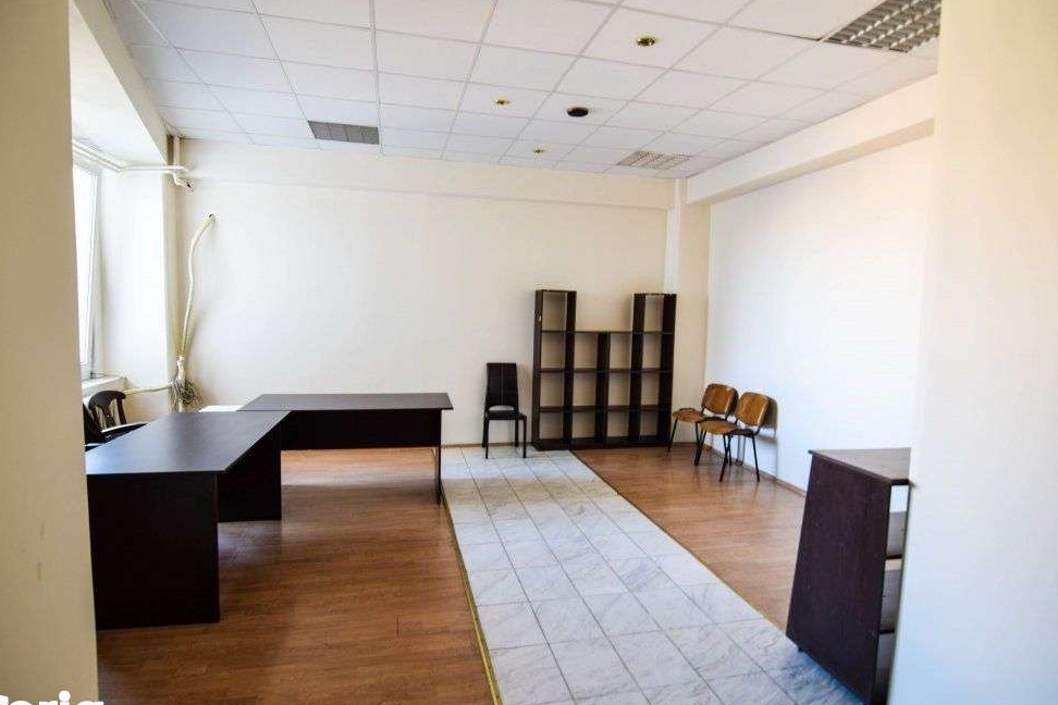 Spatiu birouri Centru zona Tomis Mall cu utilitai incluse
