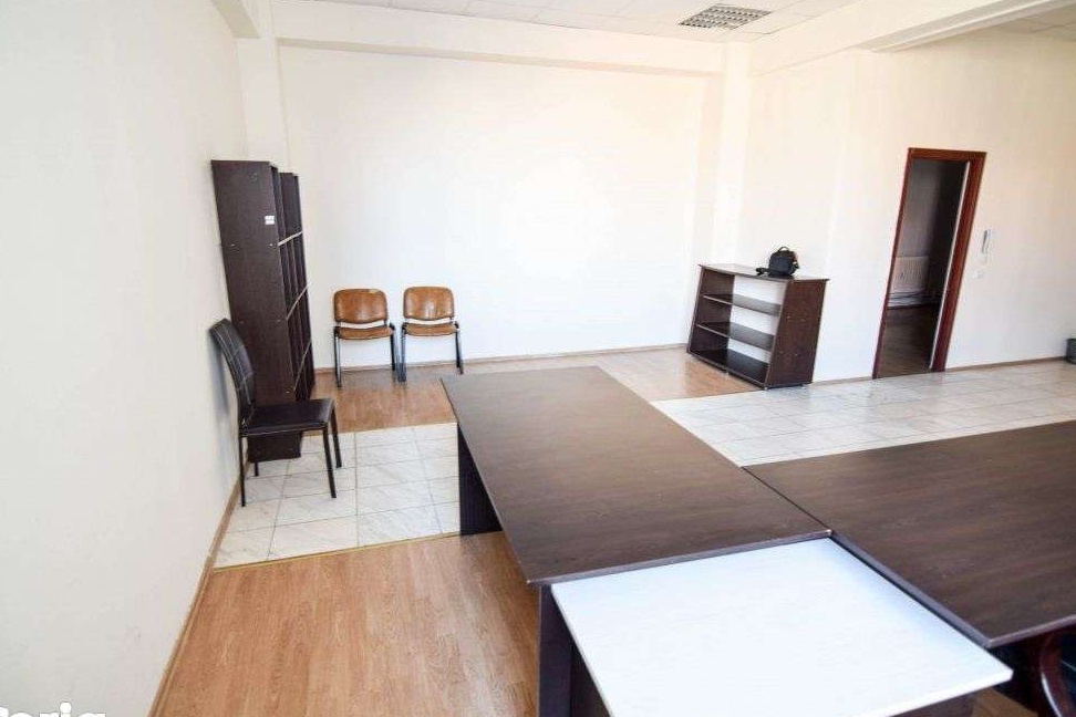 Spatiu birouri Centru zona Tomis Mall cu utilitai incluse