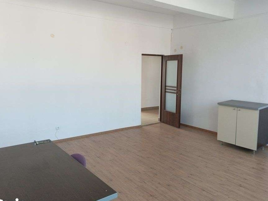 Spatiu birouri, IT development, call center, Sediu televiziune, etc