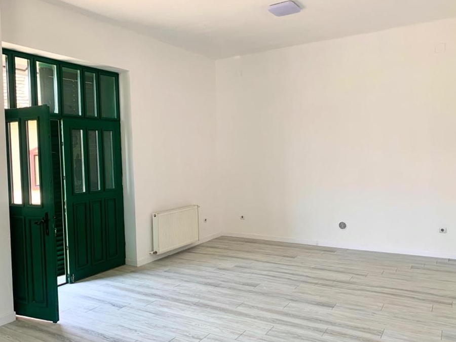 Spatiu Comecial De Inchiriat Medias Centru