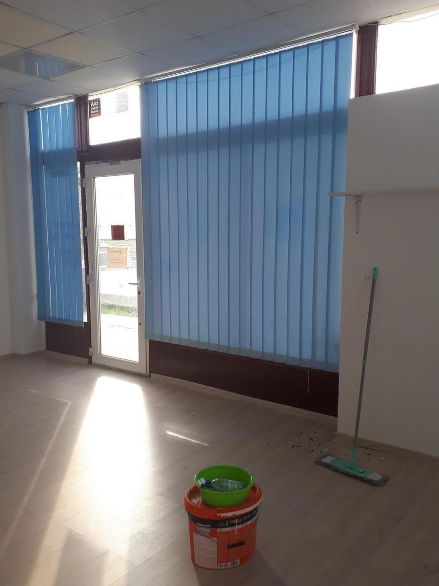 spatiu comercial 20 mp