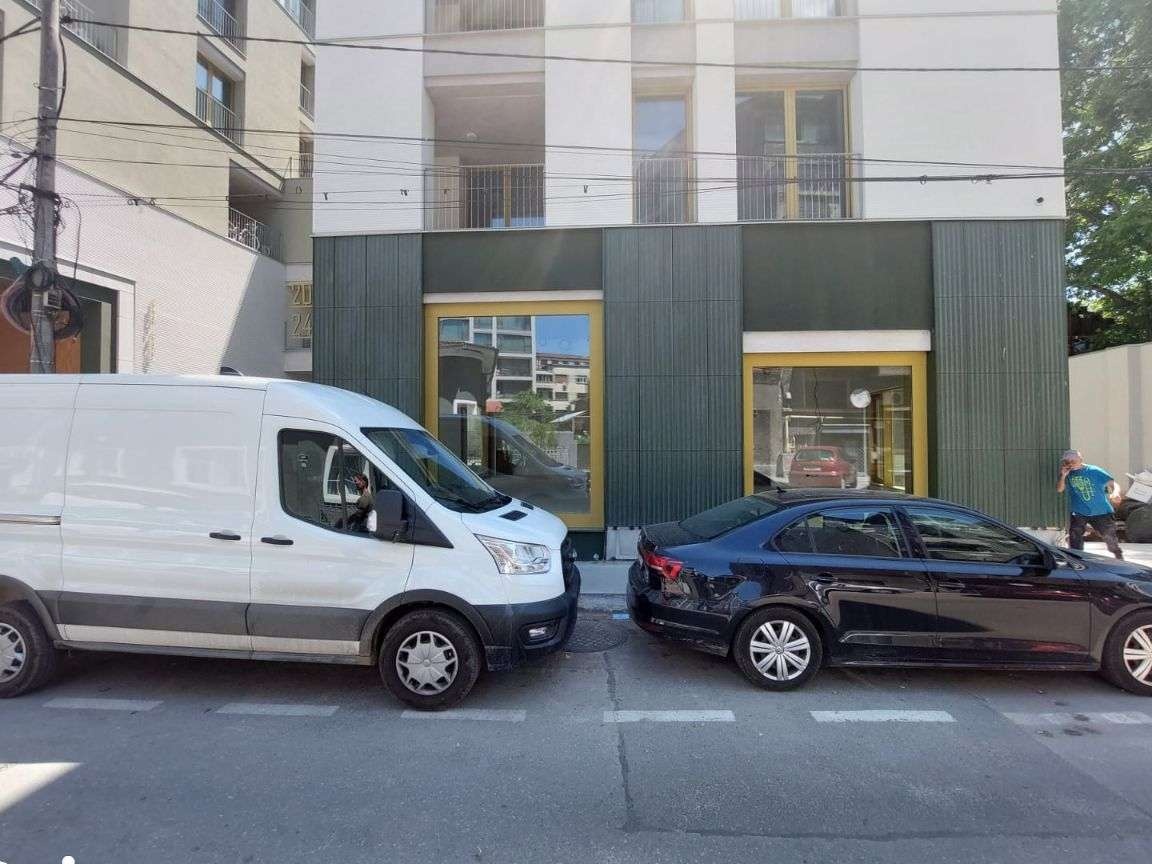 Spatiu Comercial 213MP-Vitrina 28MP | Victoriei-Moxa-Str Occidentului