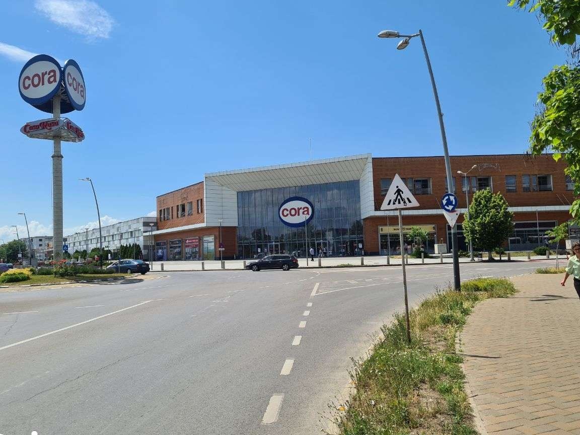 Spatiu Comercial 65 mp, duplex, Cora . Bacau