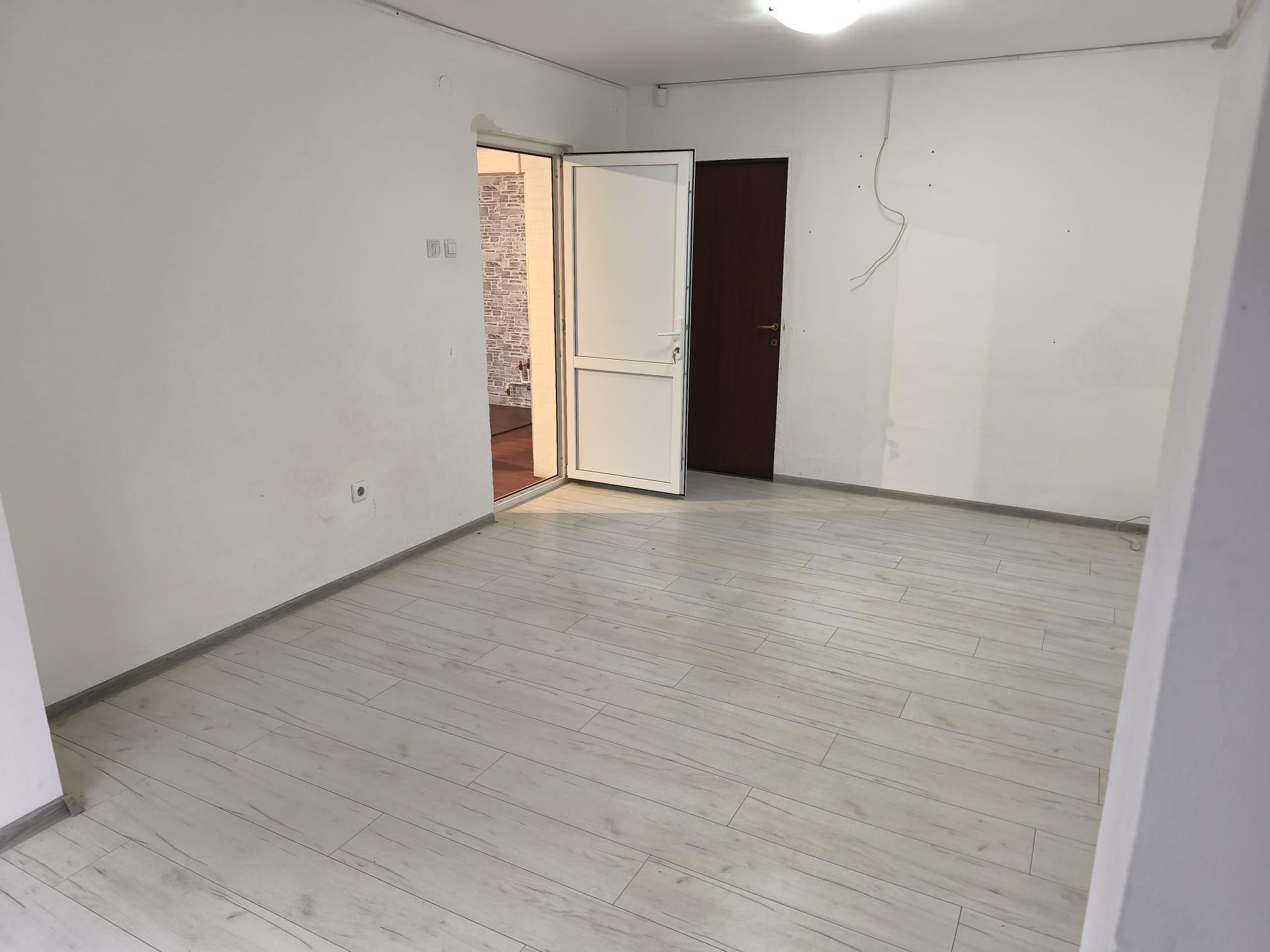 Spatiu comercial