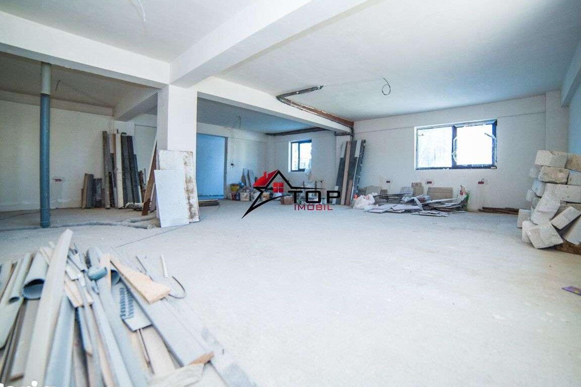 Spatiu Comercial 90mp, Bloc Nou - Platou Galata