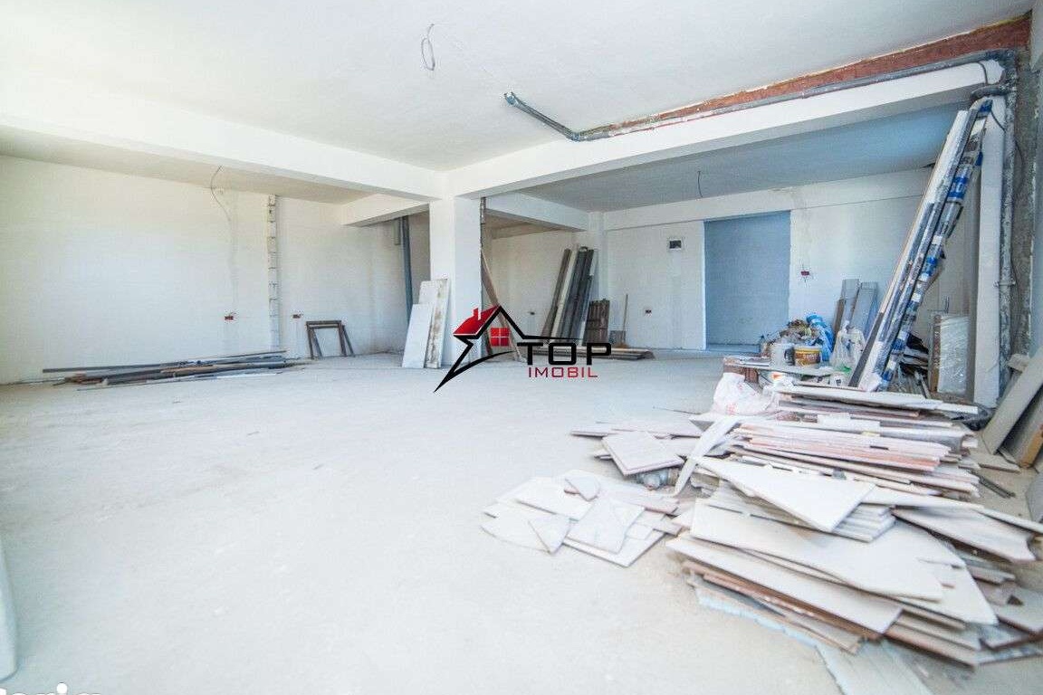 Spatiu Comercial 90mp, Bloc Nou - Platou Galata