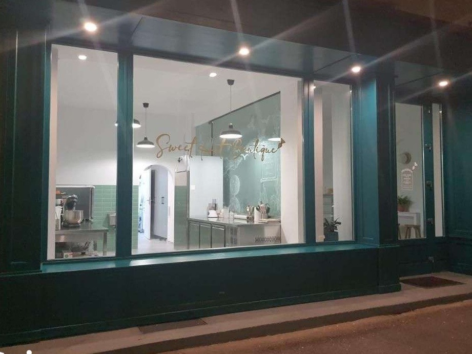 Spatiu comercial amenajat cofetarie - laborator, Scriitorilor