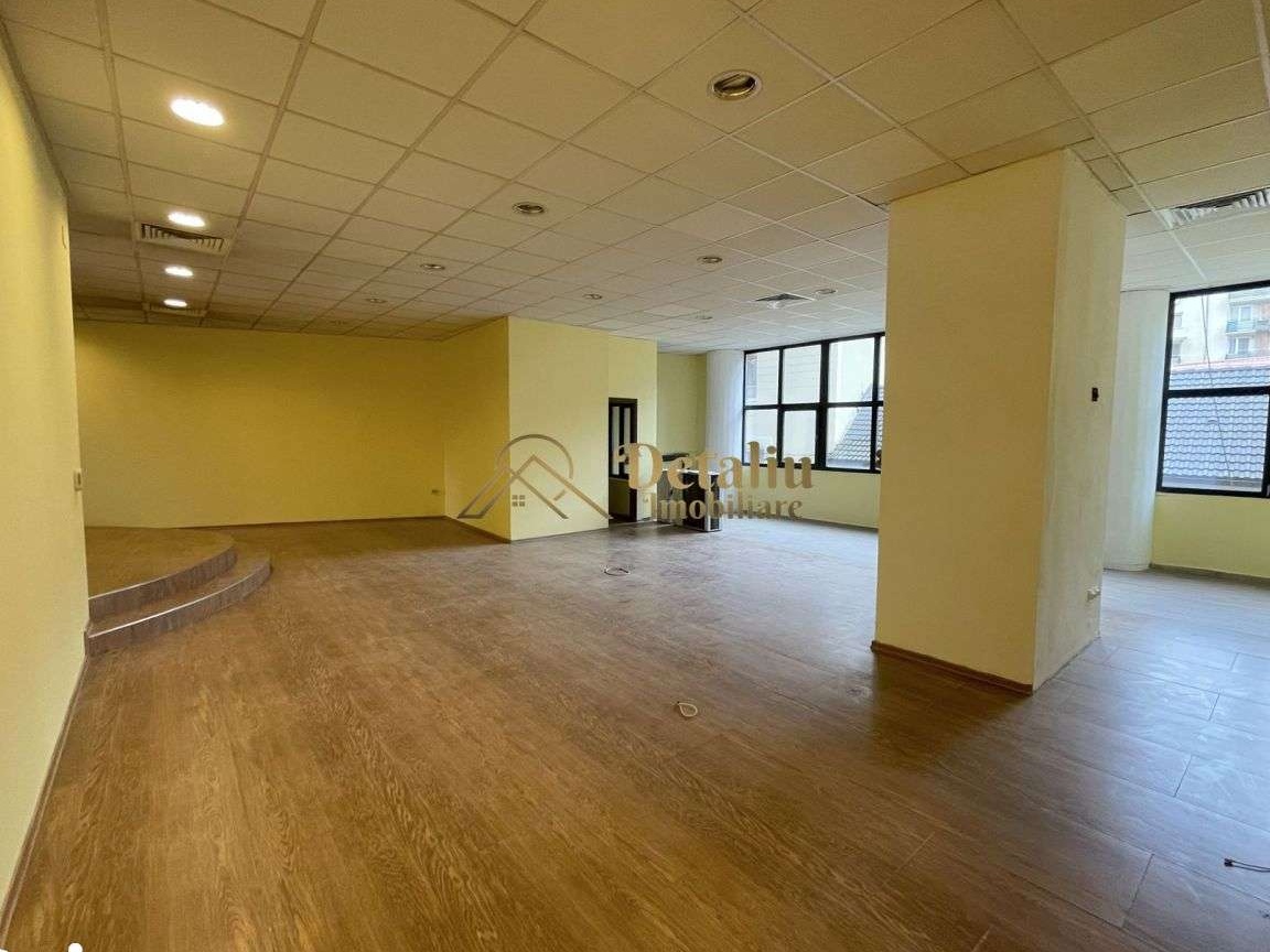 Spatiu comercial / birouri, situat Ultracentral