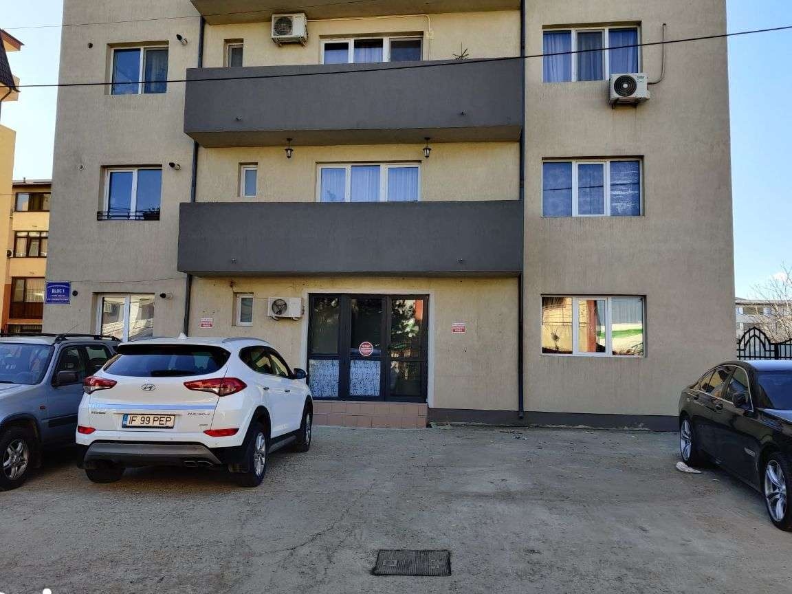 Spatiu comercial cu 3 locuri de parcare