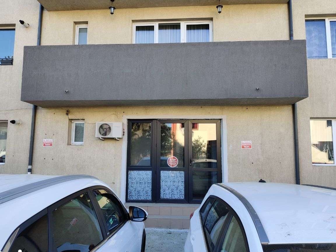 Spatiu comercial cu 3 locuri de parcare
