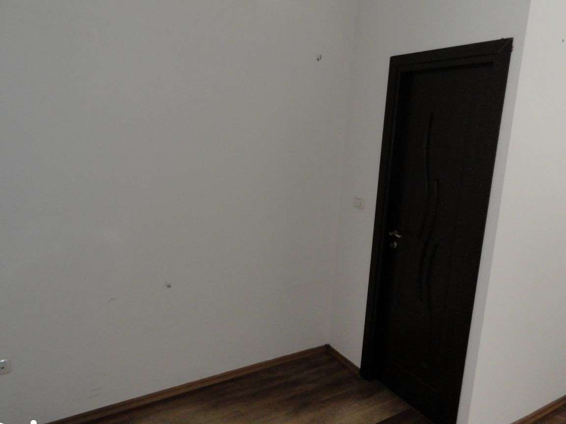 Spatiu comercial cu vitrina langa Piata Avram Iancu