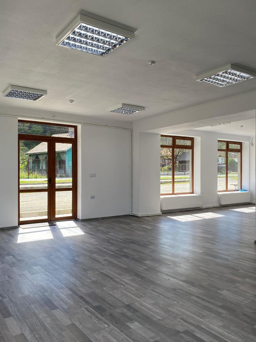 Spațiu comercial de 100mp