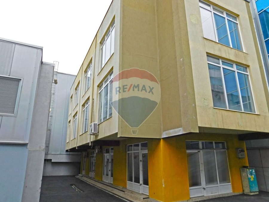 Spatiu comercial de 289mp de inchiriat in zona Crangasi