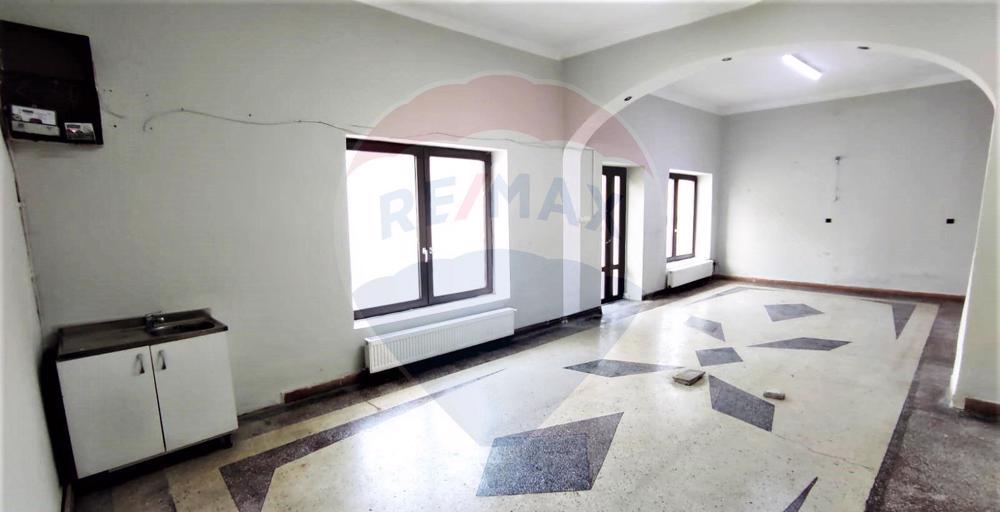 Spațiu comercial de 61 mp de închiriat în zona Garii