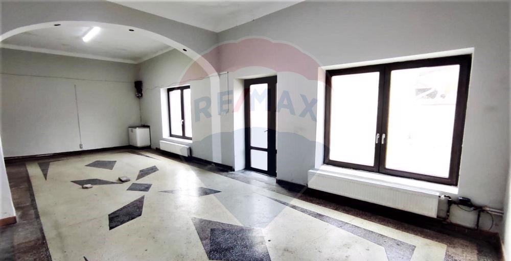 Spațiu comercial de 61 mp de închiriat în zona Garii