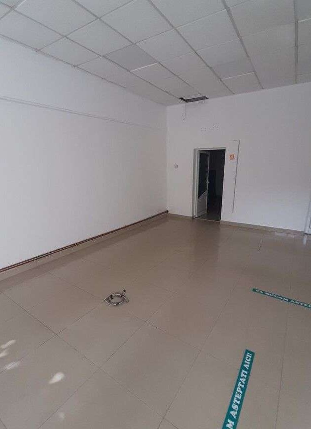 Spatiu comercial de inchiriat, 80 mp - zona Magazin Elvila